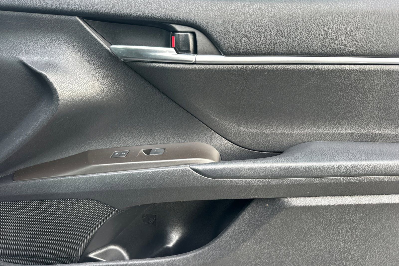 Used 2023 Toyota Camry LE image 20