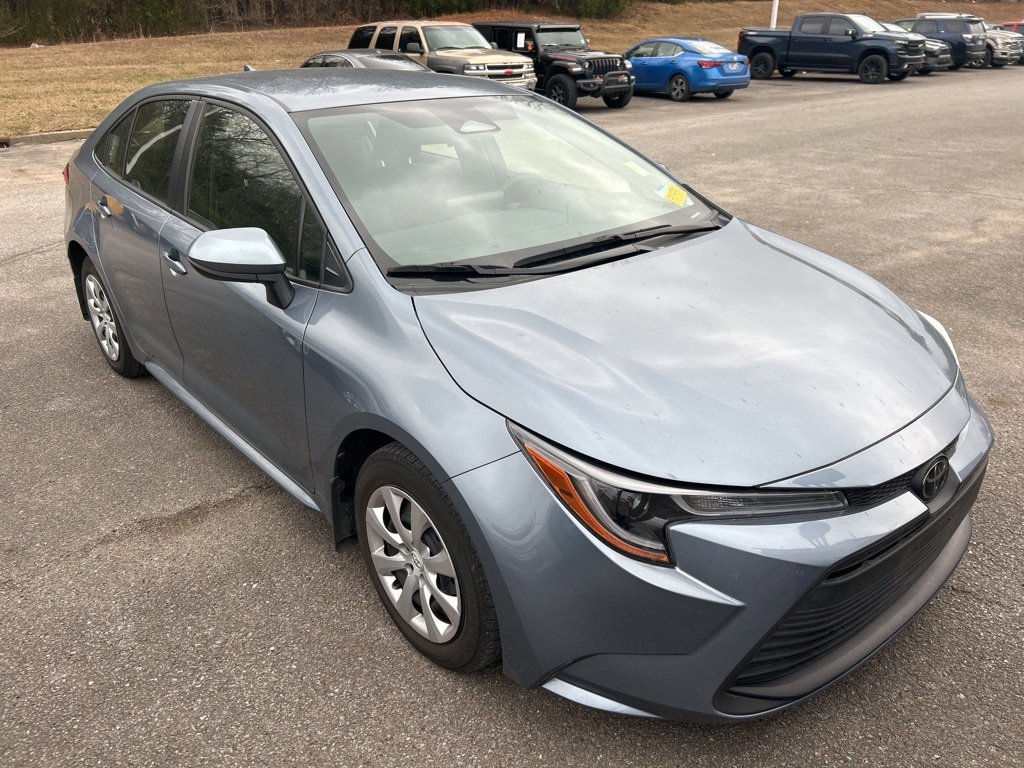 Used 2023 Toyota Corolla LE image 2
