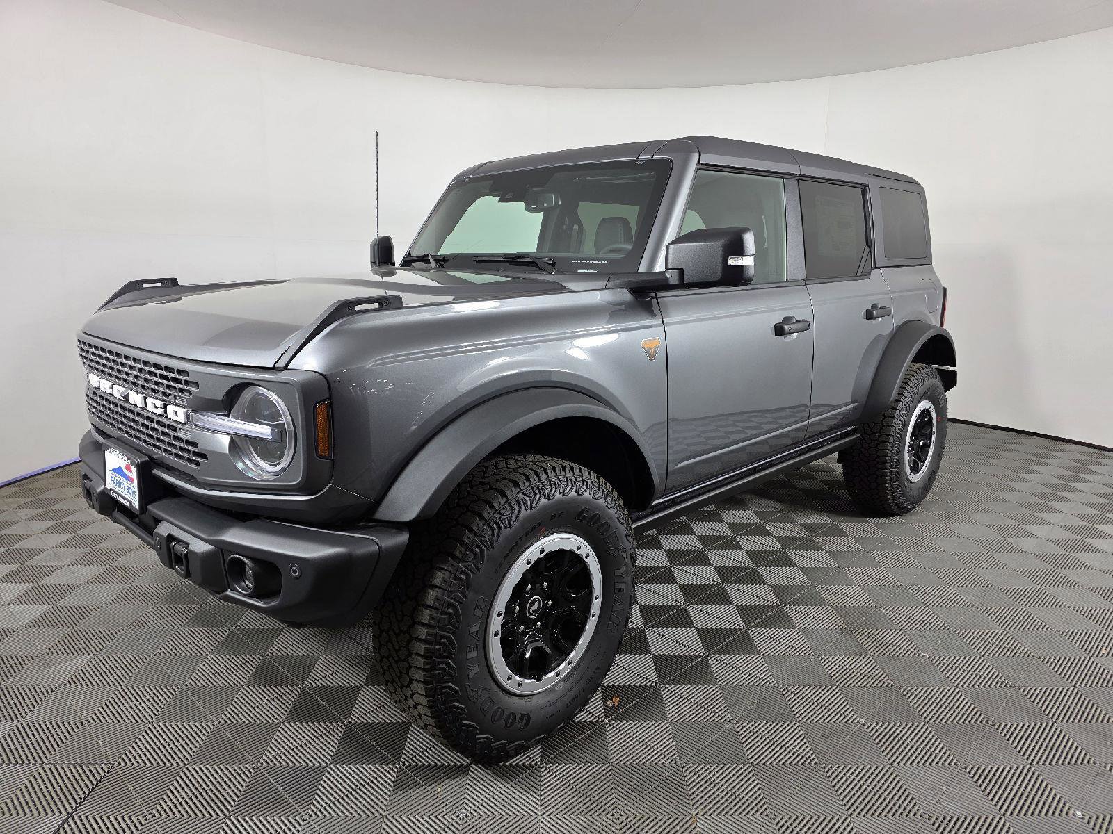 Used 2025 Ford Bronco Badlands image 1