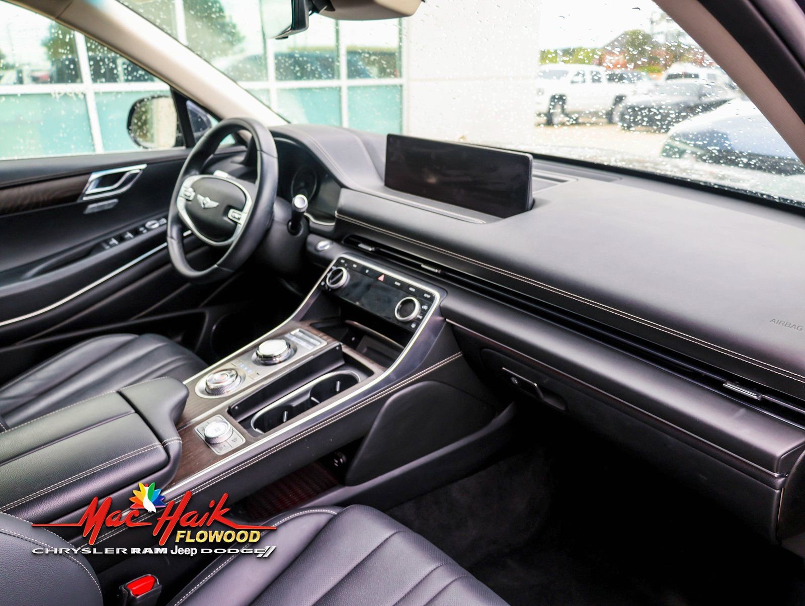 Used 2024 Genesis GV80 2.5T image 3