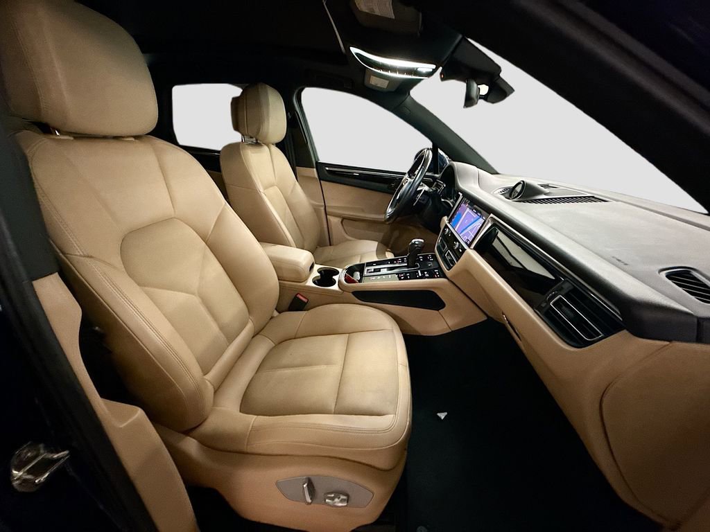 Used 2022 Porsche Macan image 29