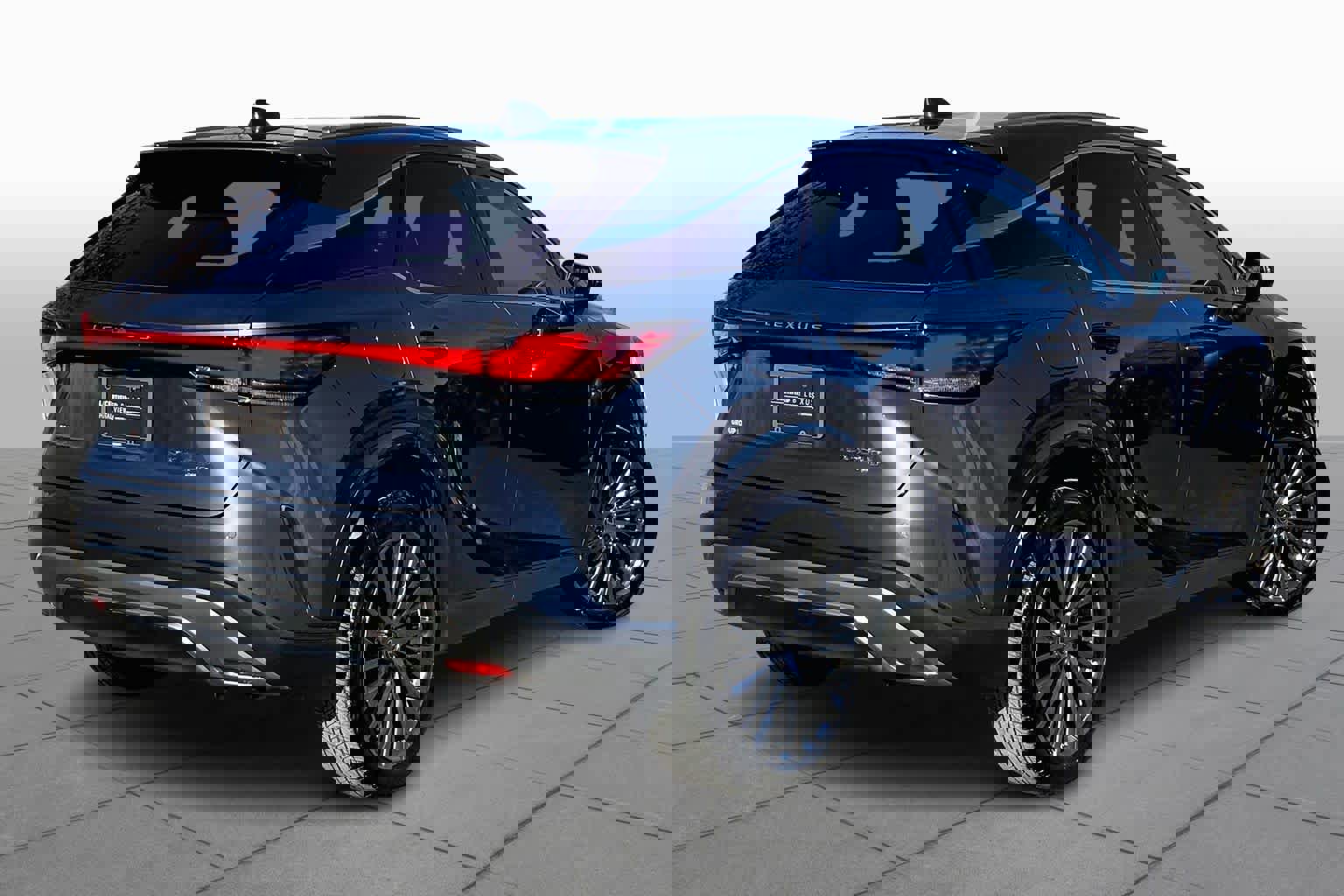 Certified 2025 Lexus RX 450h Luxury w/ Convenience Package image 13