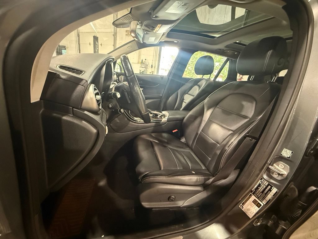 Used 2016 Mercedes-Benz GLC 300 4MATIC image 10