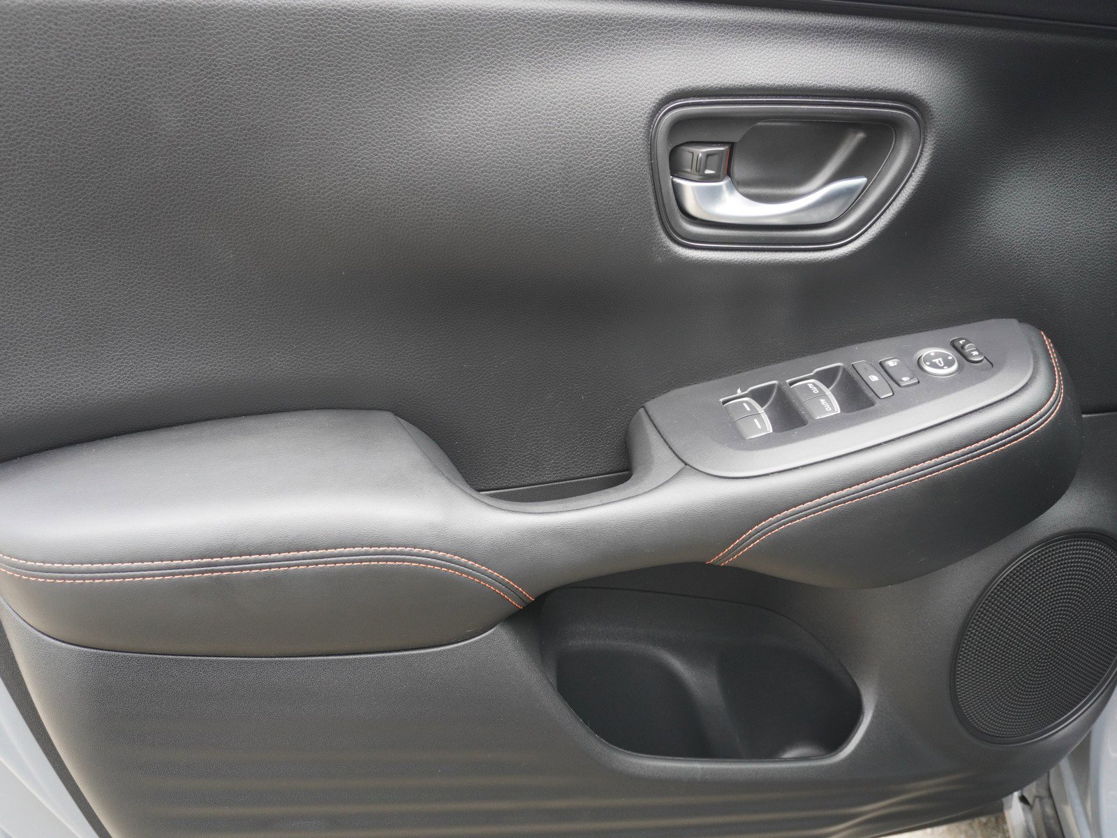 Used 2025 Honda HR-V Sport image 17