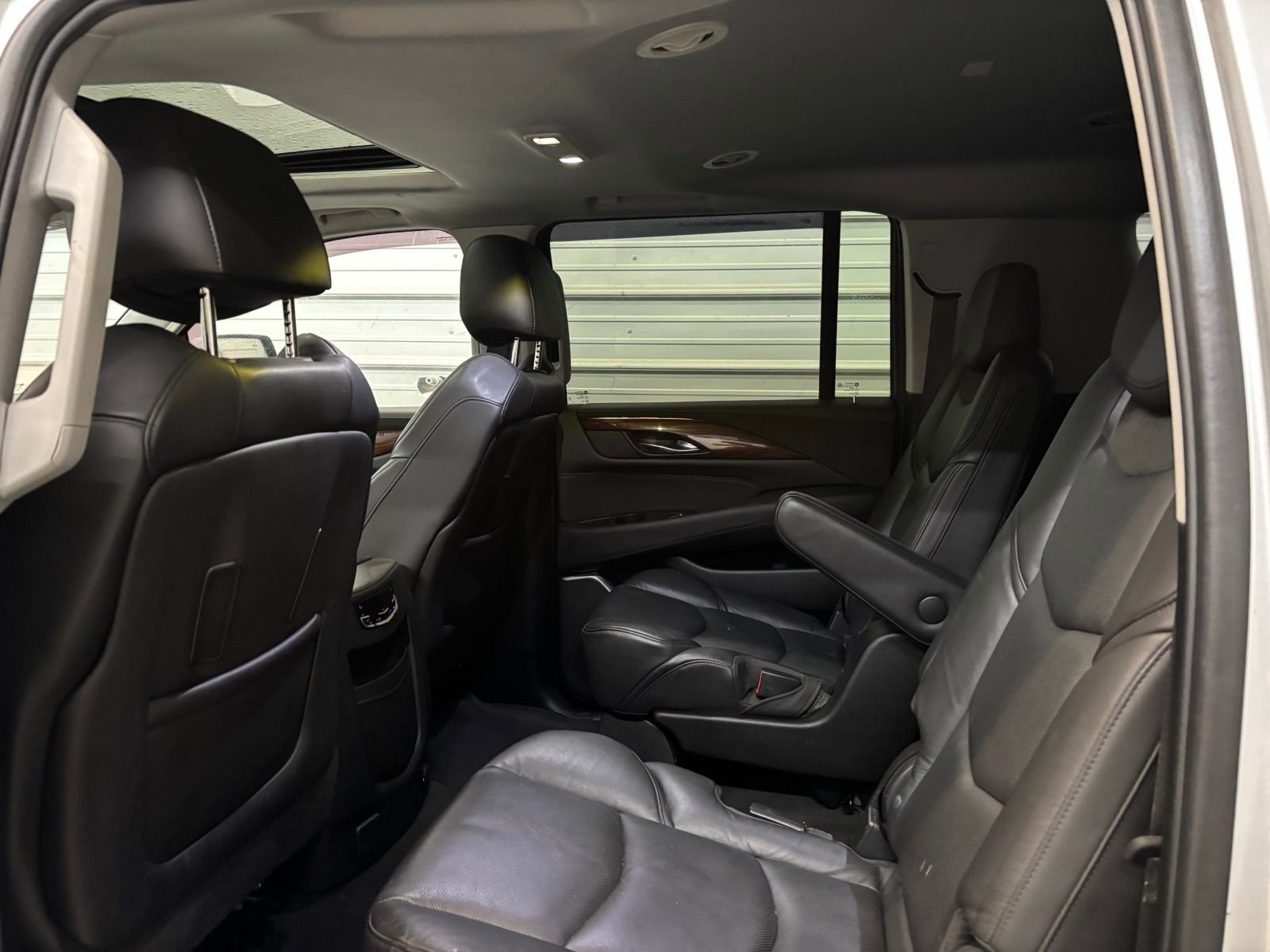 Used 2020 Cadillac Escalade ESV Luxury image 23