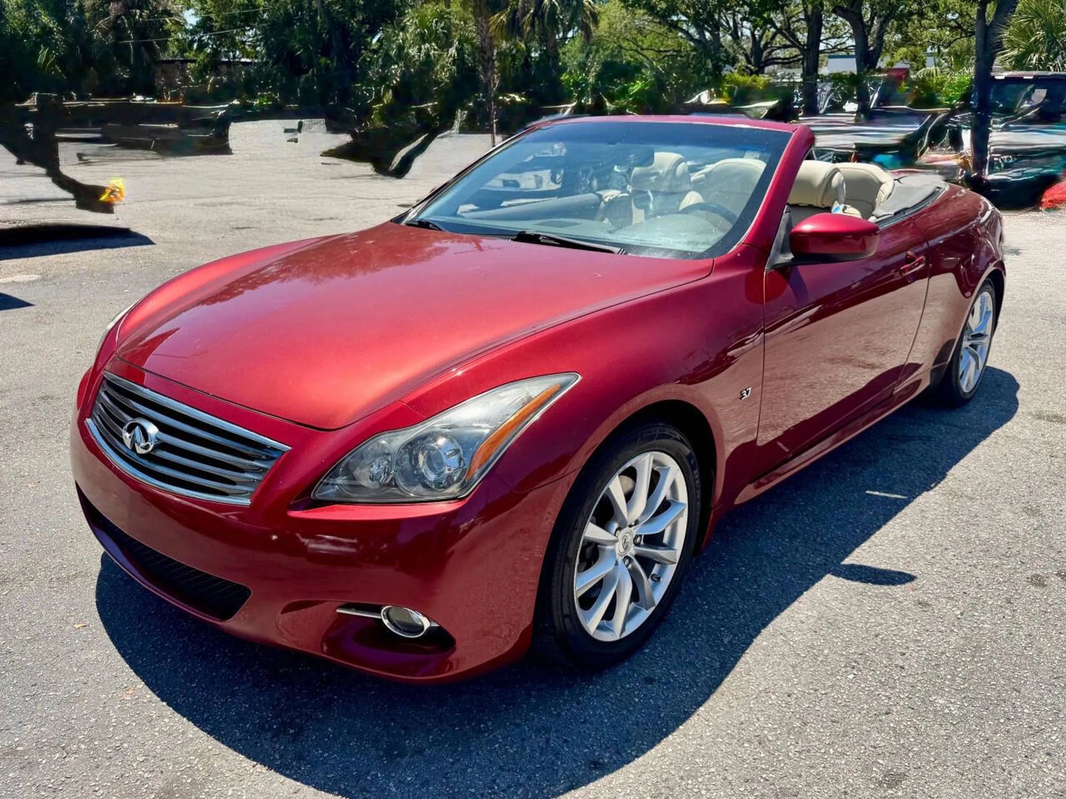 Used 2014 INFINITI Q60 Convertible w/ Premium Package RWD image 13
