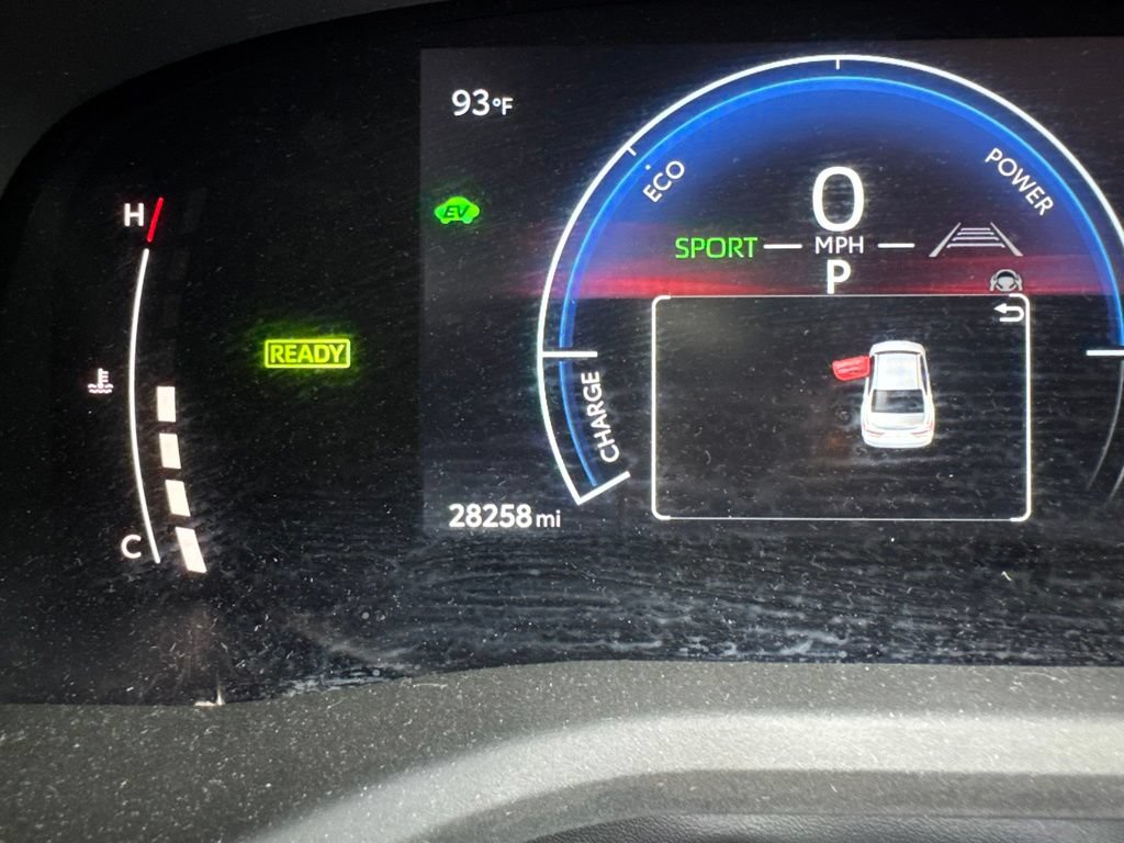 Used 2025 Toyota Camry SE w/ Convenience Package FWD image 13