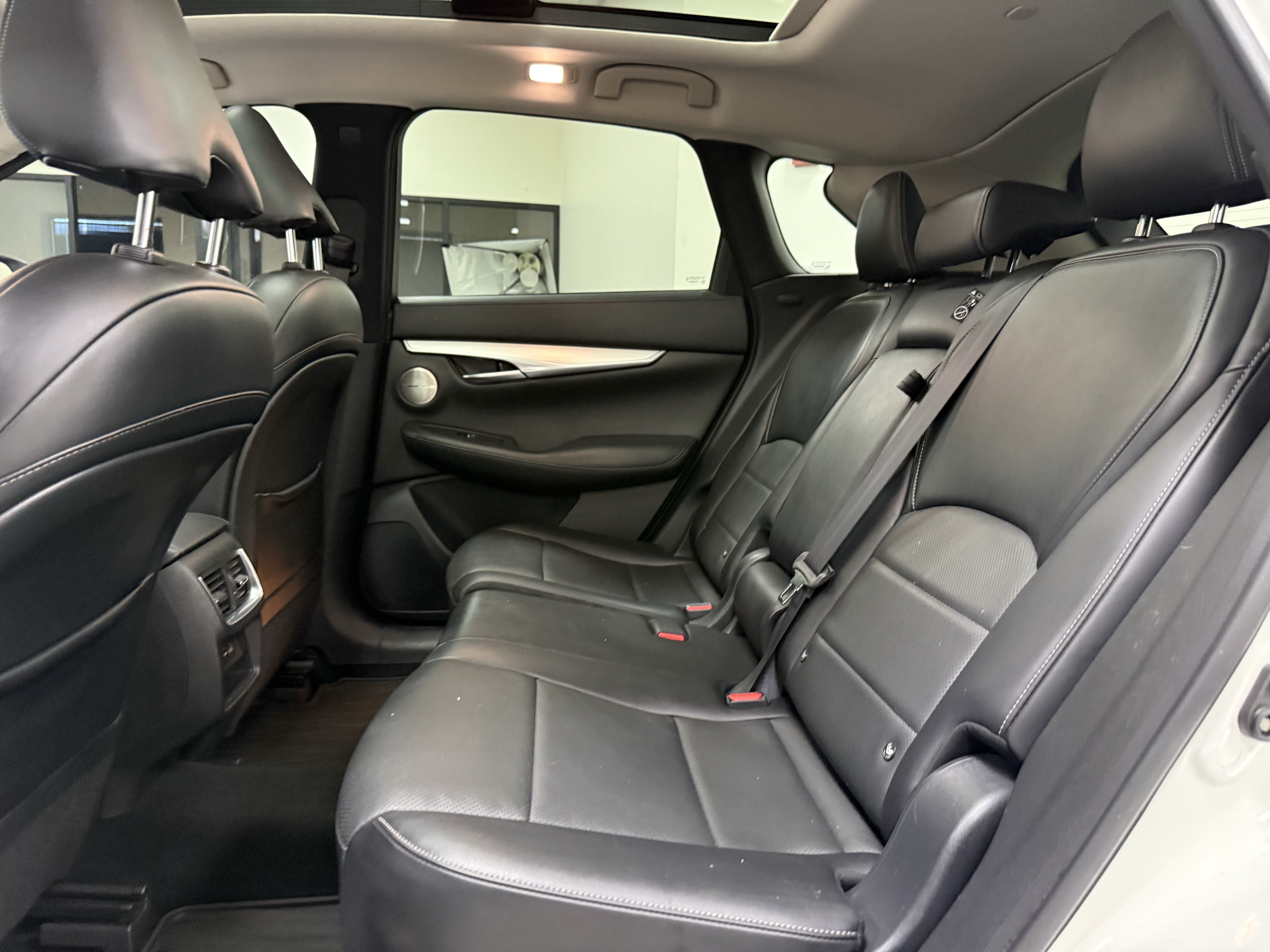 Used 2022 INFINITI QX50 Essential FWD image 15