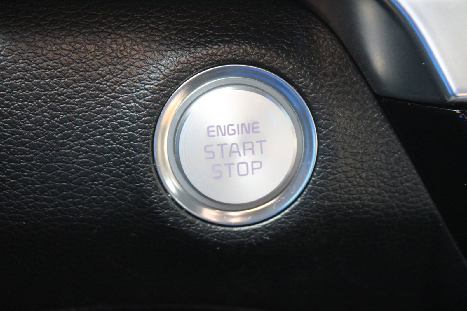 Used 2022 Kia Telluride SX w/ SX Prestige Package image 37