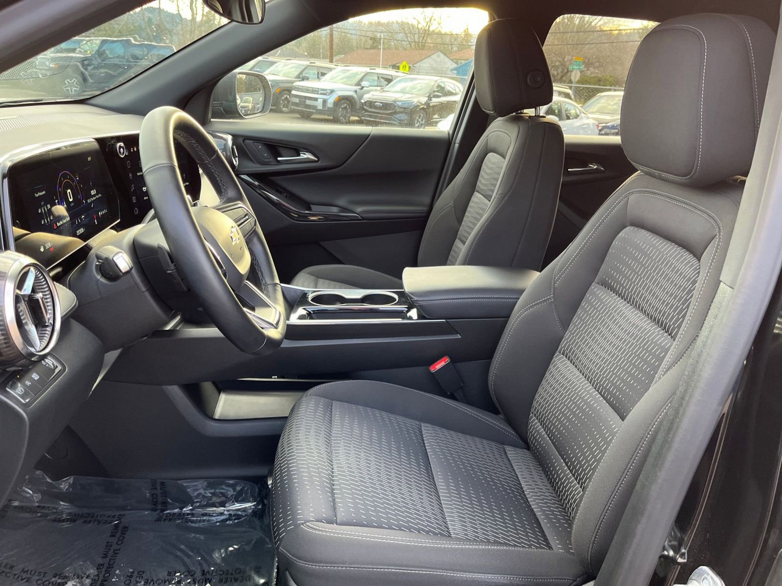 Used 2025 Chevrolet Equinox LT image 35