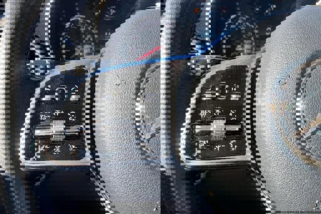 Used 2021 Mercedes-Benz GLC 300 4MATIC w/ Premium Package image 21