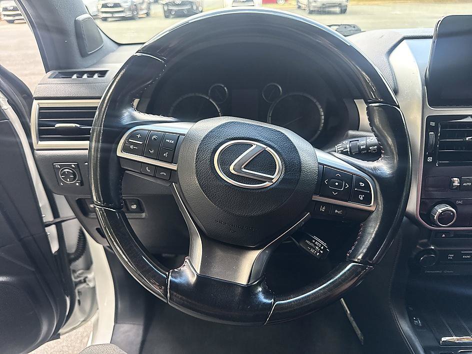 Used 2023 Lexus GX 460 Luxury w/ Sport Design Package AWD/4WD image 13
