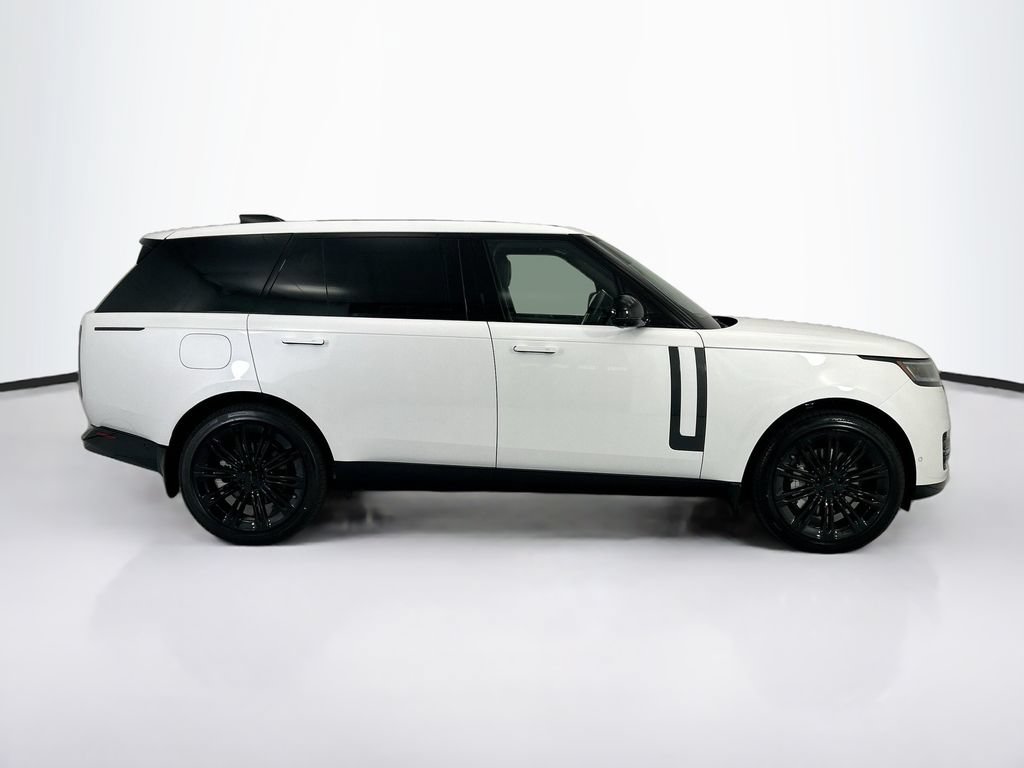 New 2026 Land Rover Range Rover Long Wheelbase SE AWD/4WD image 4
