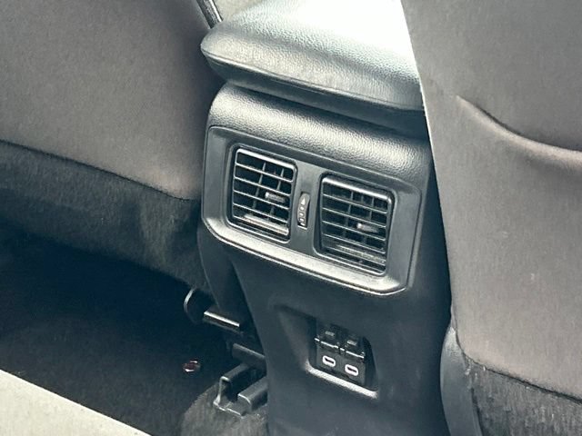 Used 2025 Toyota RAV4 XLE AWD/4WD image 42