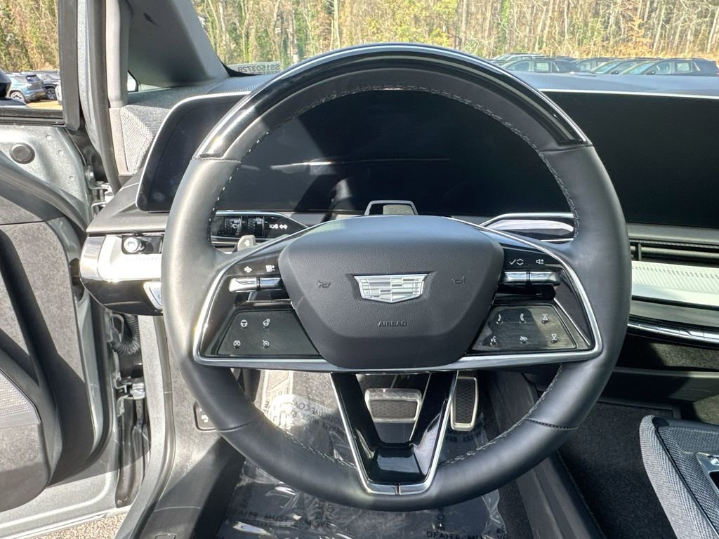 Used 2025 Cadillac Optiq Sport 2 AWD/4WD image 16