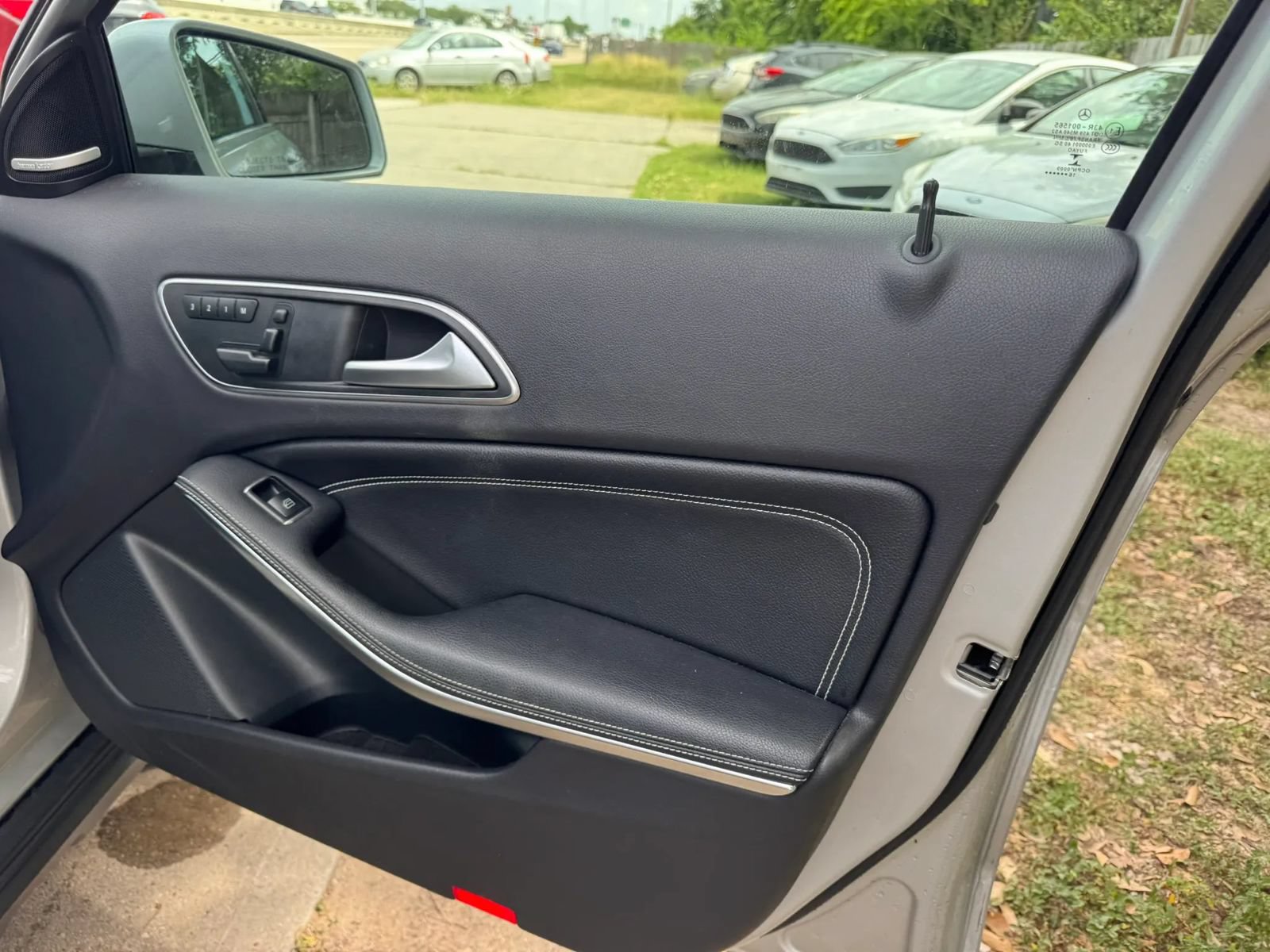 Used 2017 Mercedes-Benz GLA 250 4MATIC w/ Premium Package image 24