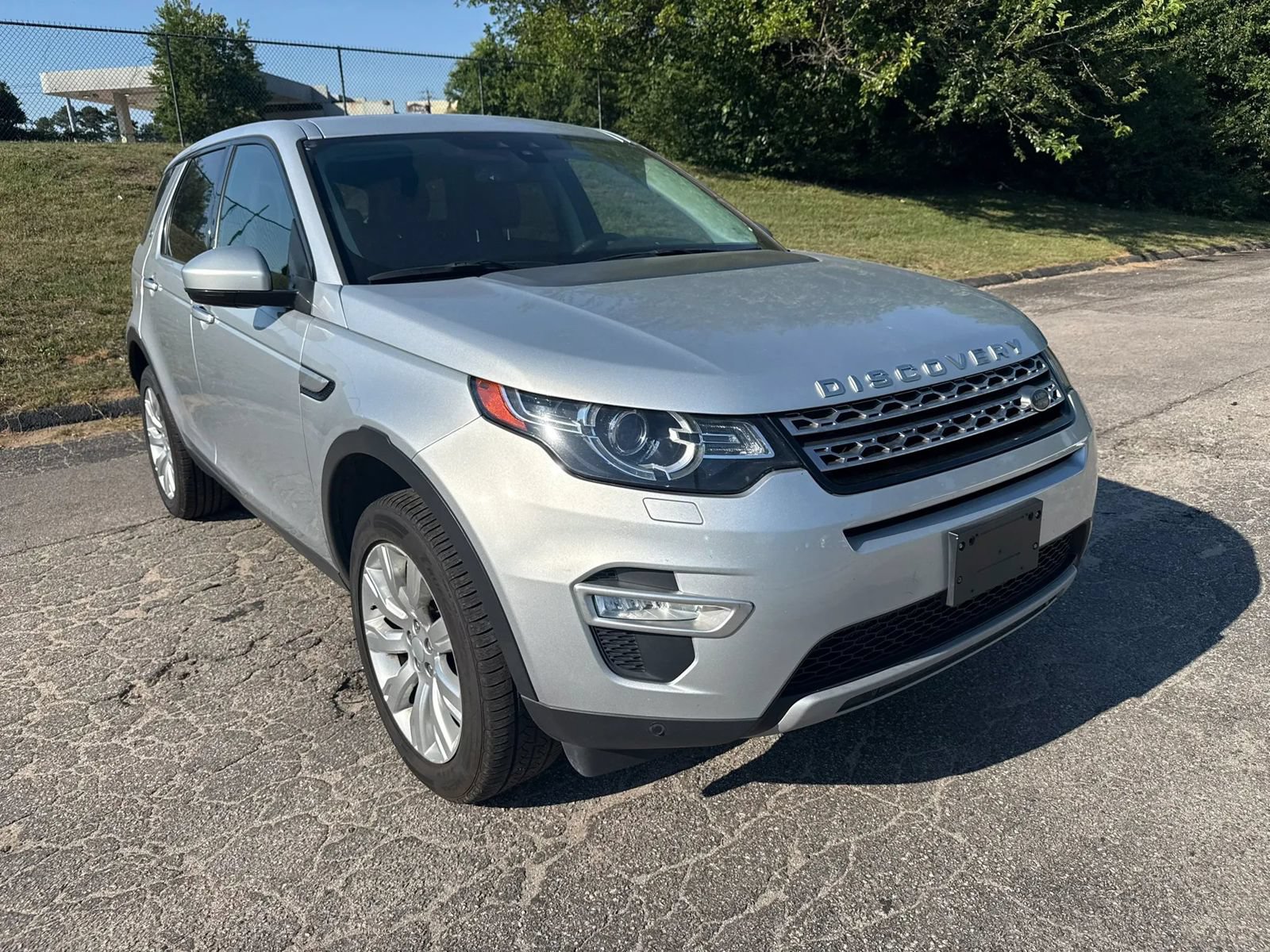 Used 2016 Land Rover Discovery Sport HSE Luxury AWD/4WD image 2