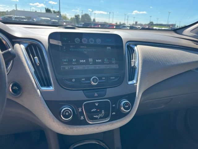 Used 2018 Chevrolet Malibu LT FWD image 20