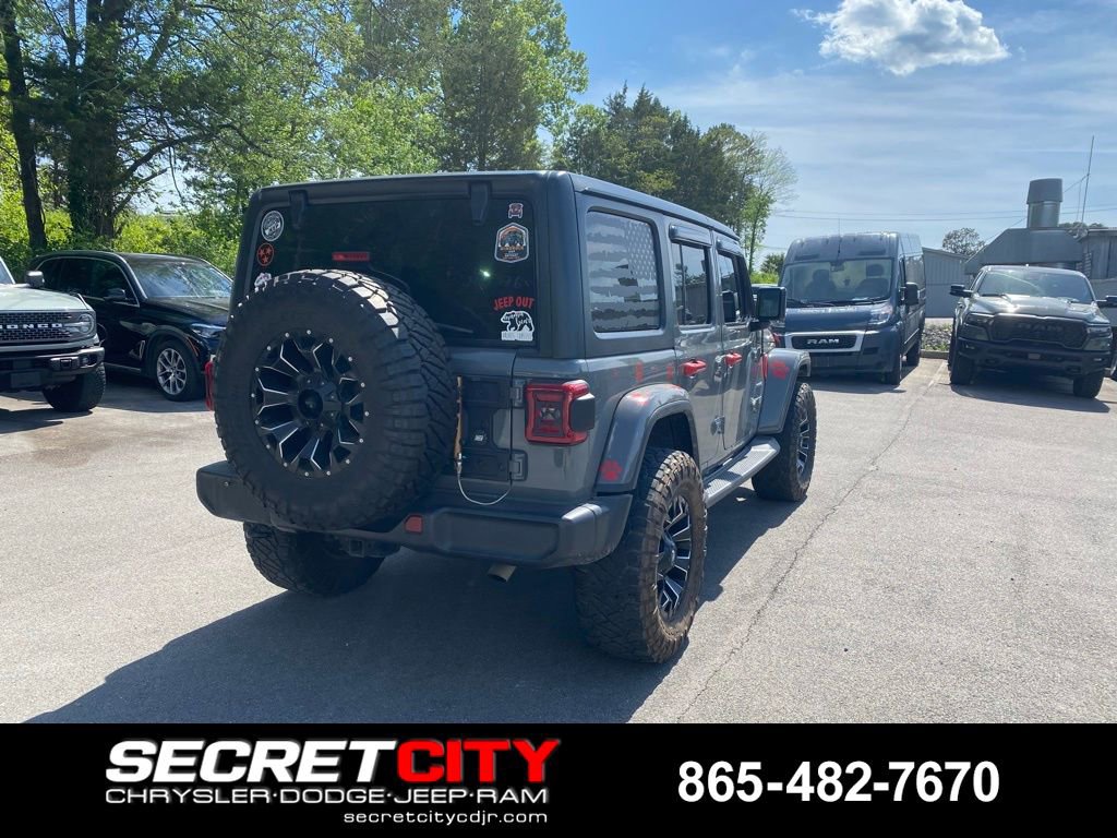 Used 2018 Jeep Wrangler Unlimited Sahara AWD/4WD image 6