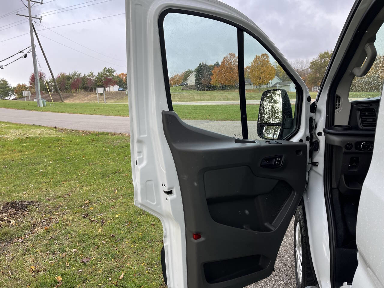 Used 2024 Ford Transit 250 Low Roof w/ Exterior Upgrade Package image 24