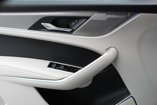 New 2026 Jaguar F-PACE R-Dynamic S image 18