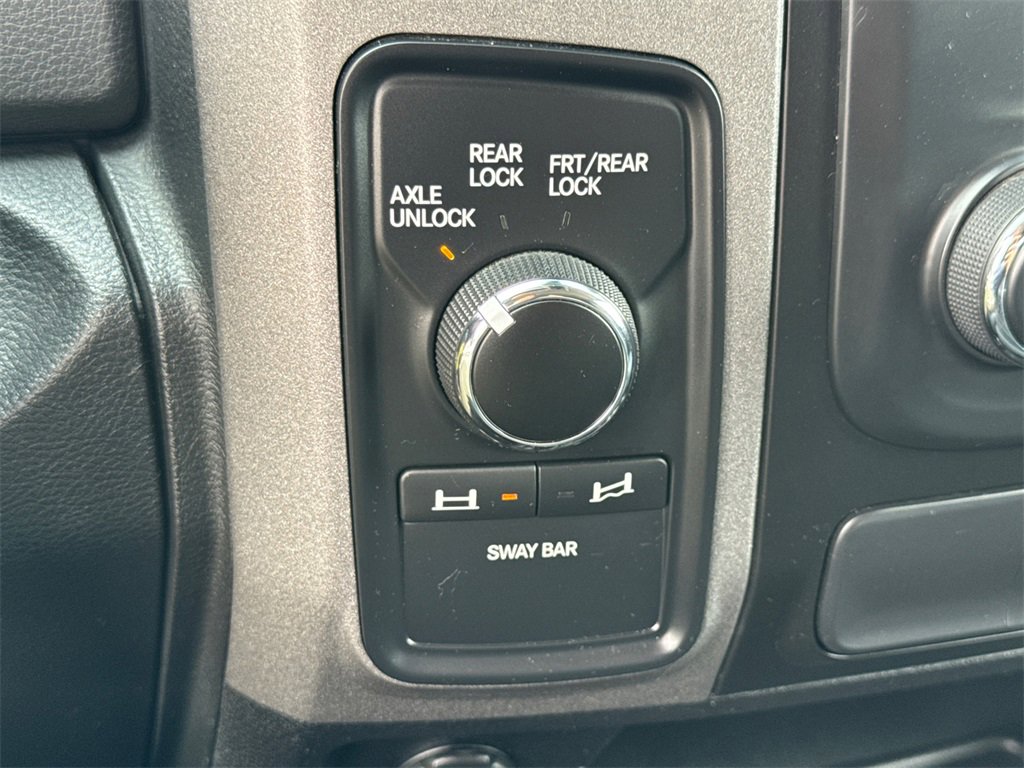 Used 2016 RAM 2500 Power Wagon Tradesman image 30