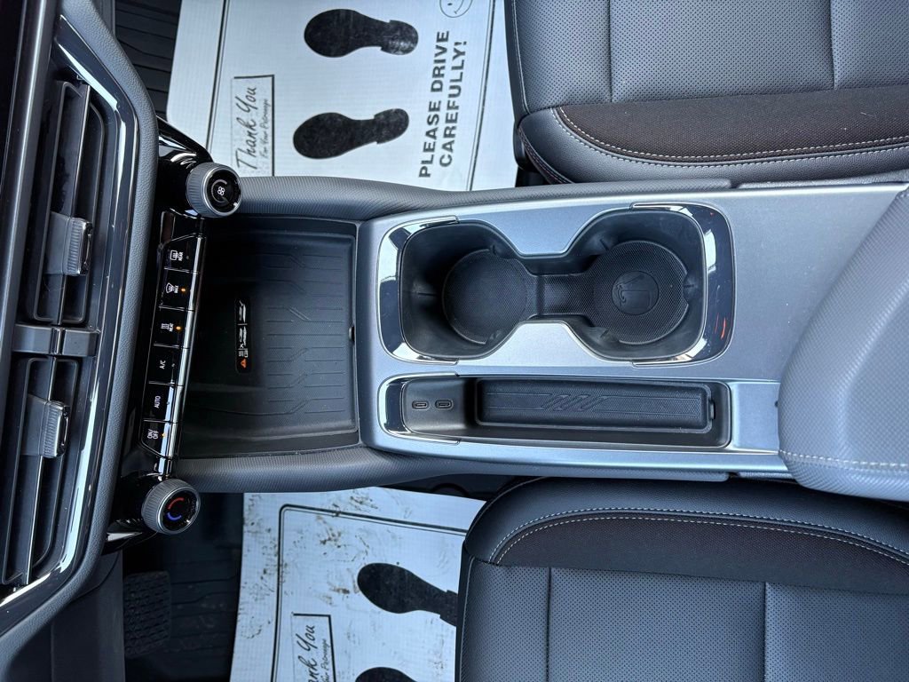 Used 2025 Chevrolet Equinox EV RS image 38