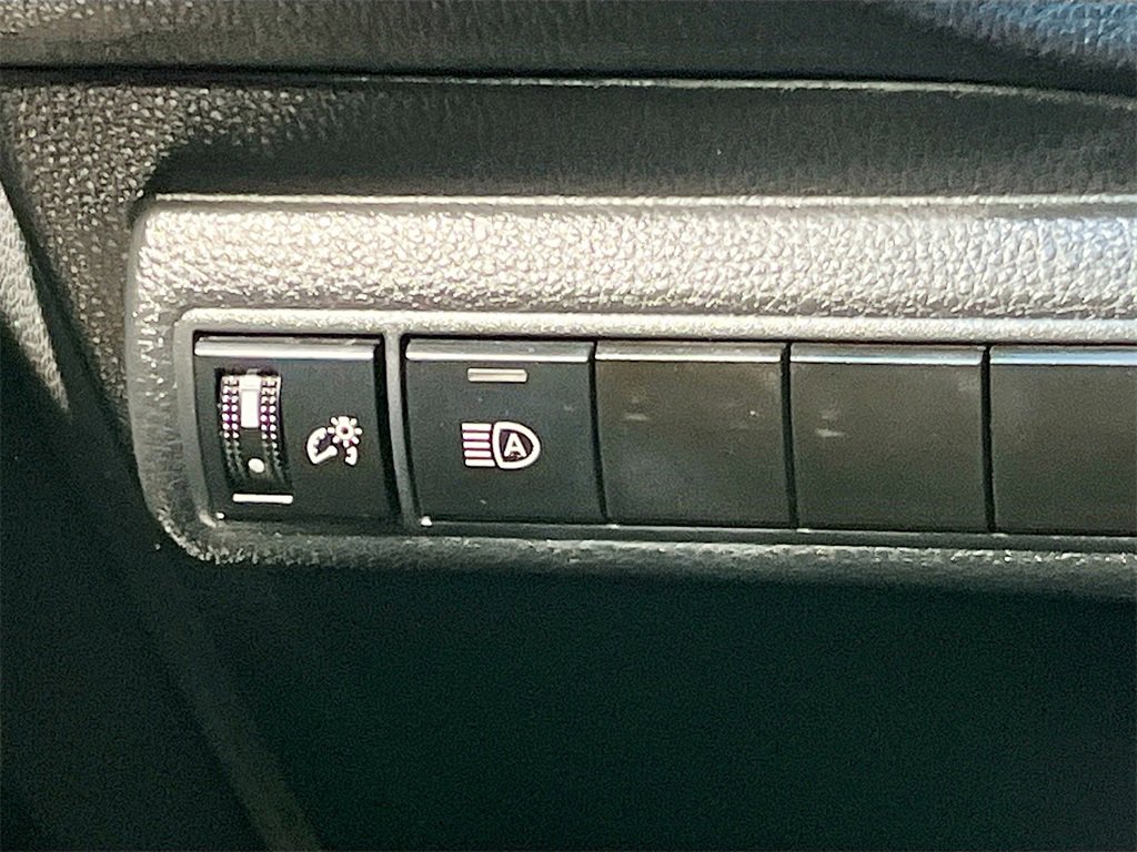 Used 2023 Toyota Corolla LE image 10