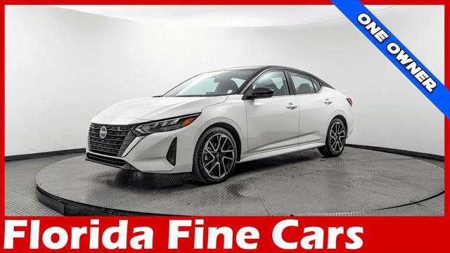 Used 2025 Nissan Sentra SR FWD image 1