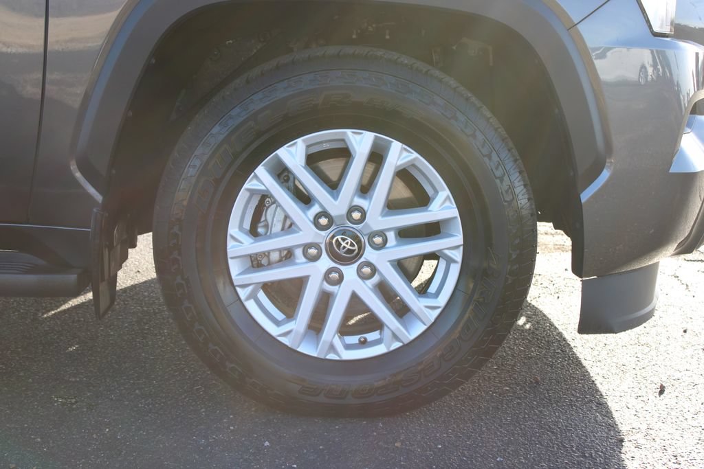 Used 2025 Toyota Sequoia SR5 AWD/4WD image 12