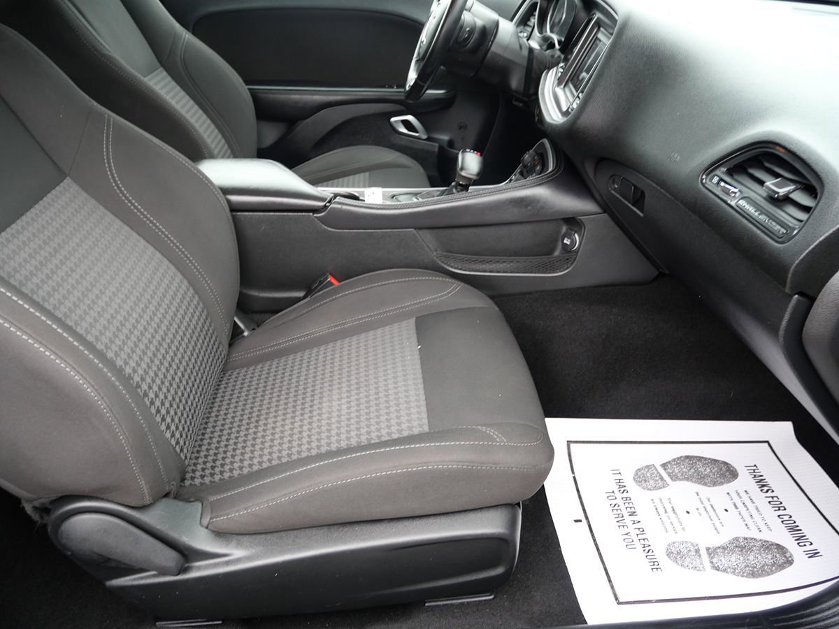 Used 2020 Dodge Challenger SXT AWD/4WD image 23