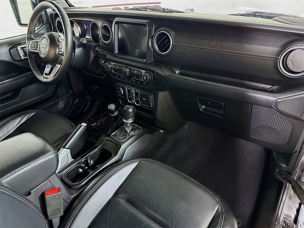 Used 2018 Jeep Wrangler Unlimited Sahara image 33