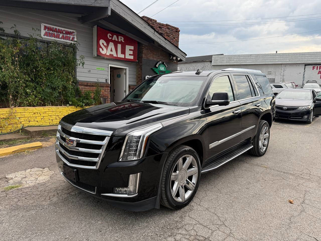 Used 2018 Cadillac Escalade Luxury