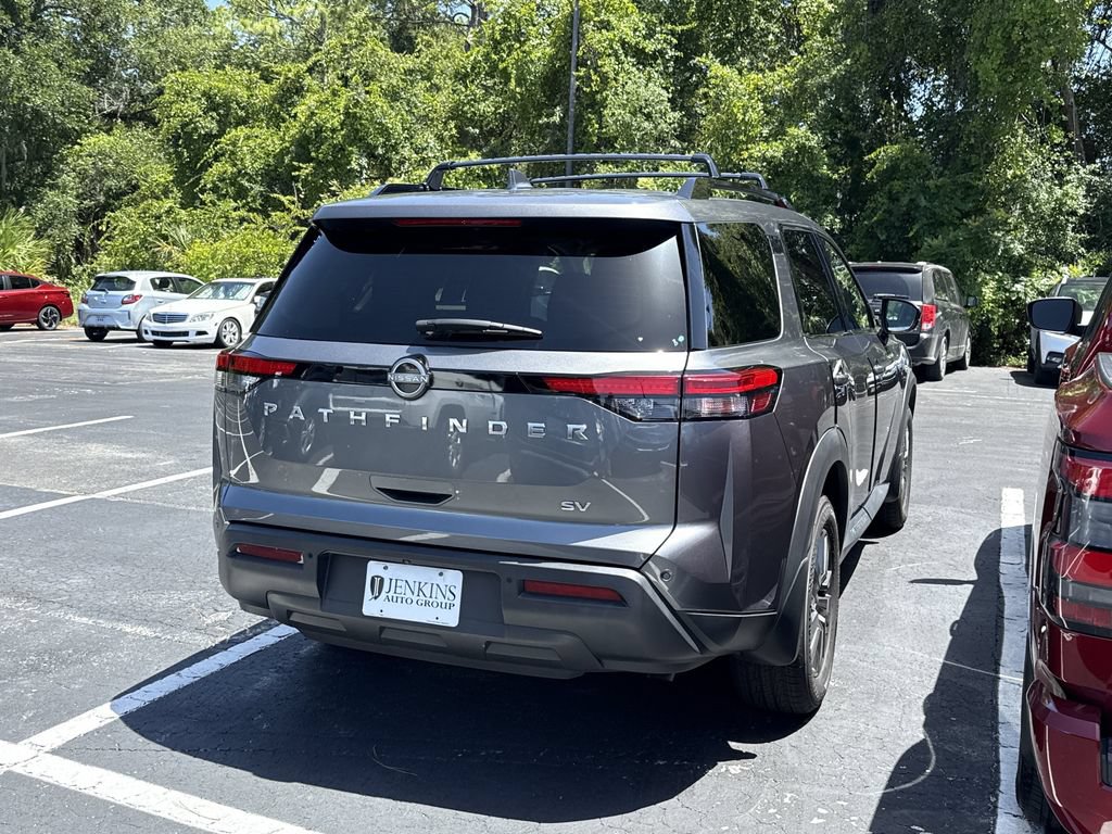 Certified 2024 Nissan Pathfinder SV w/ SV Premium Package FWD image 6