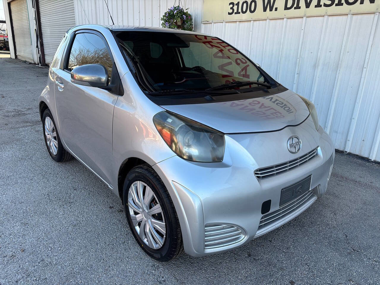 Used 2012 Scion iQ image 3