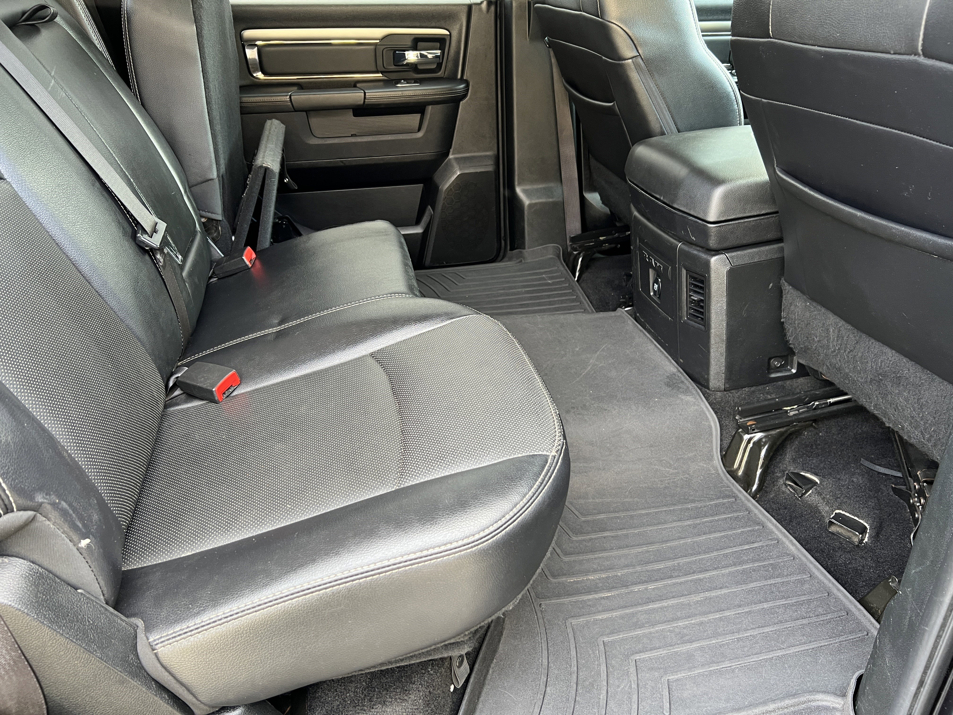 Used 2017 RAM 1500 Sport w/ Sport Premium Group image 20