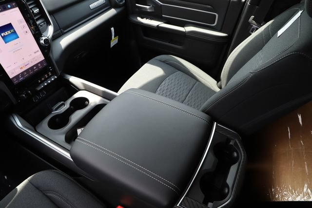 New 2026 RAM 2500 Big Horn AWD/4WD image 26