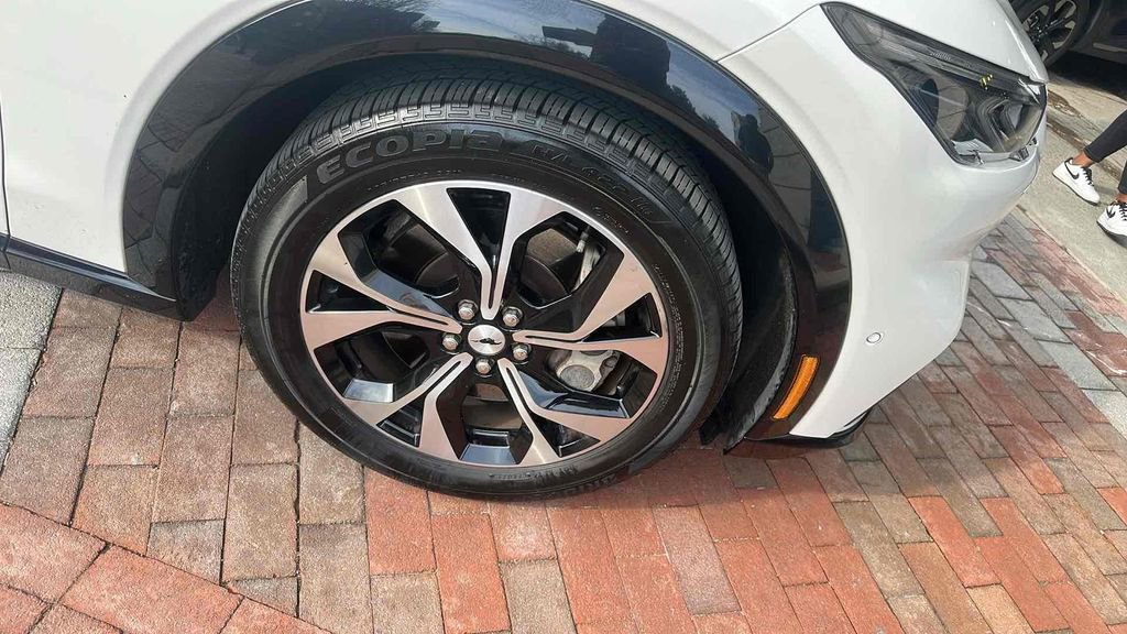 Used 2021 Ford Mustang Mach-E Premium image 8