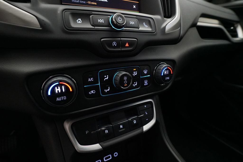 Used 2024 GMC Terrain SLE w/ Driver Convenience Package image 21