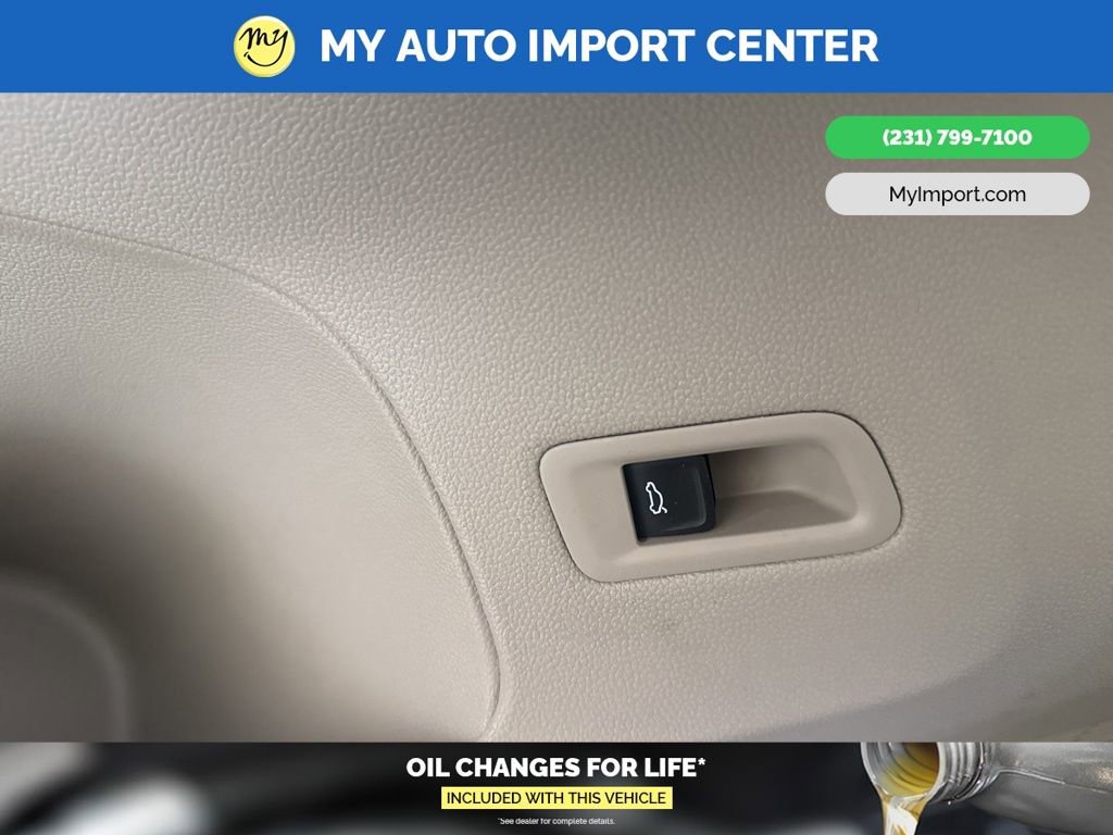 Used 2025 Volkswagen Atlas SEL Premium R-Line image 12