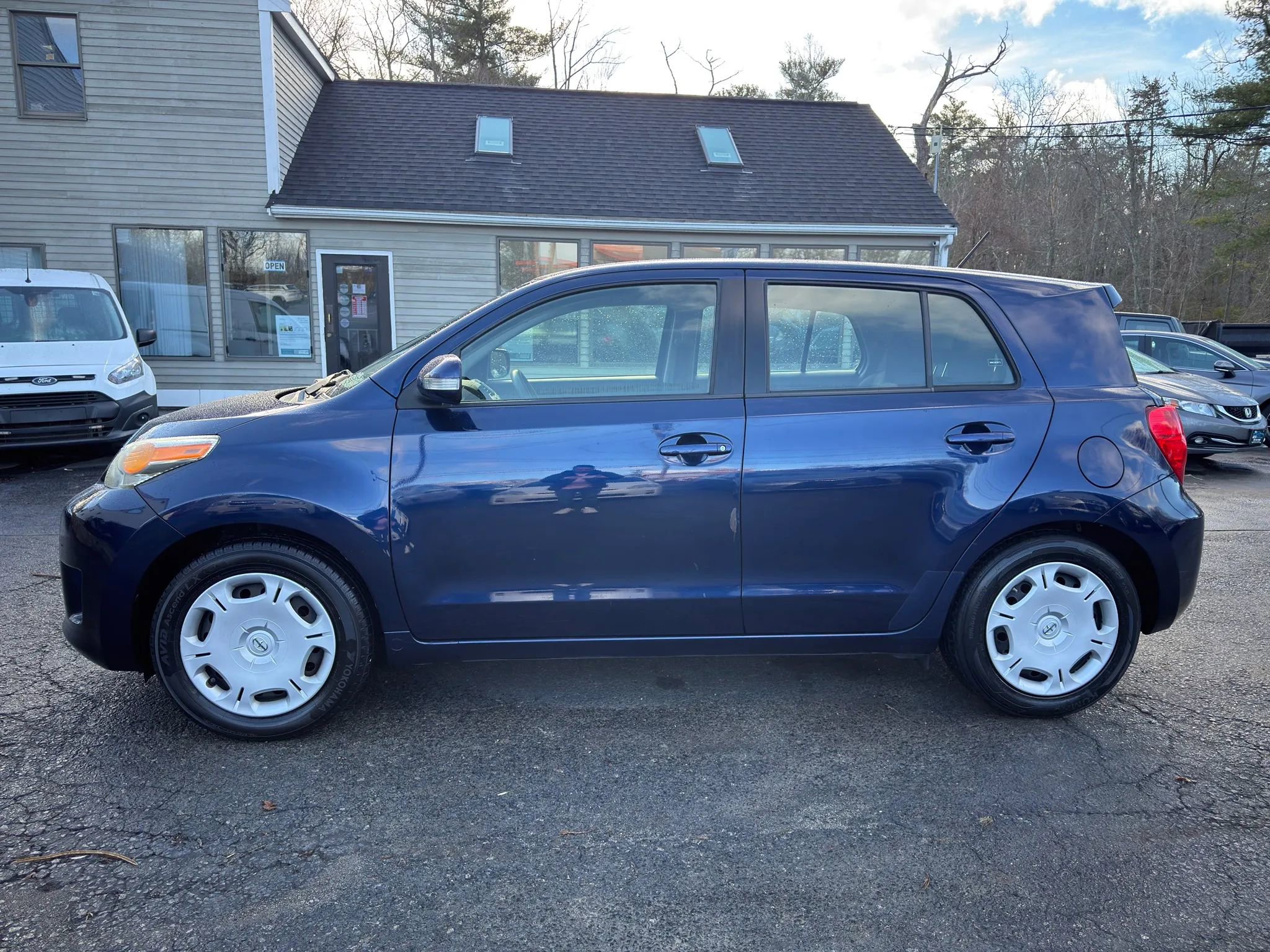 Used 2012 Scion xD image 4