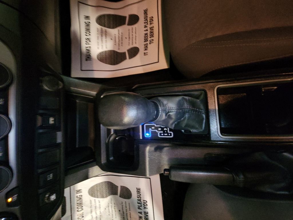 Used 2023 Toyota Tacoma SR AWD/4WD image 21