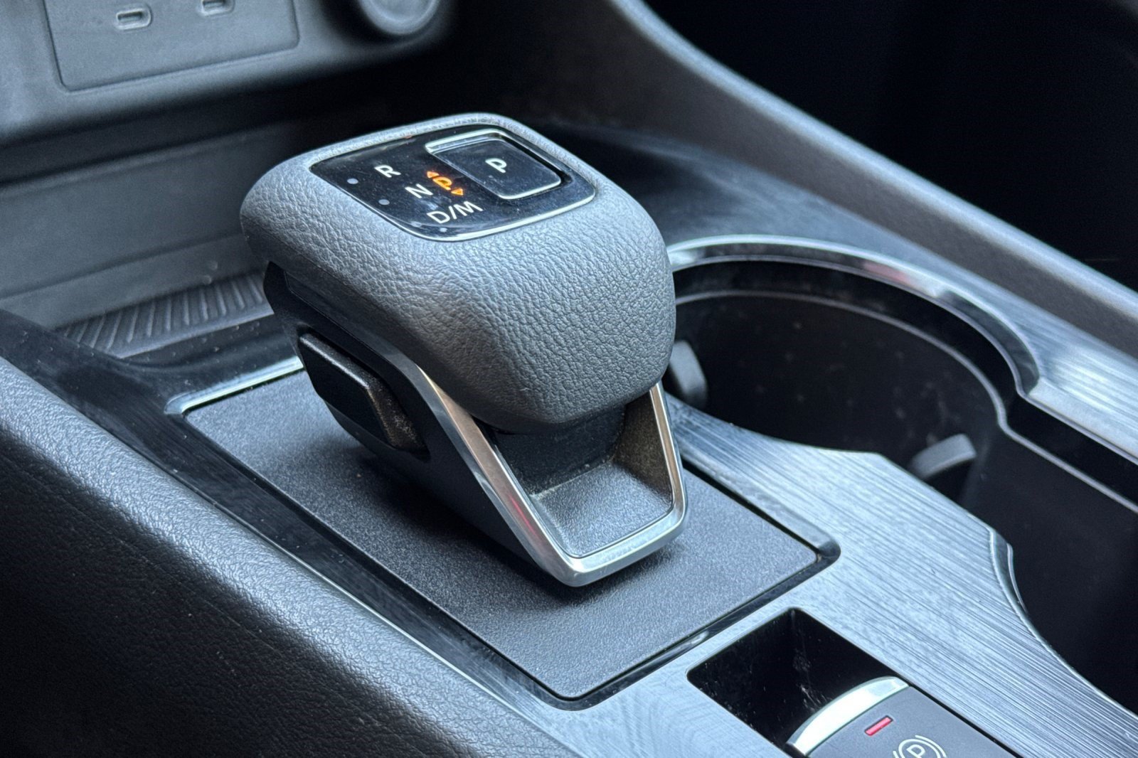 Used 2025 Nissan Rogue SV AWD/4WD image 18