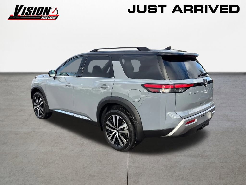 New 2025 Nissan Pathfinder Platinum w/ Cargo Package image 7