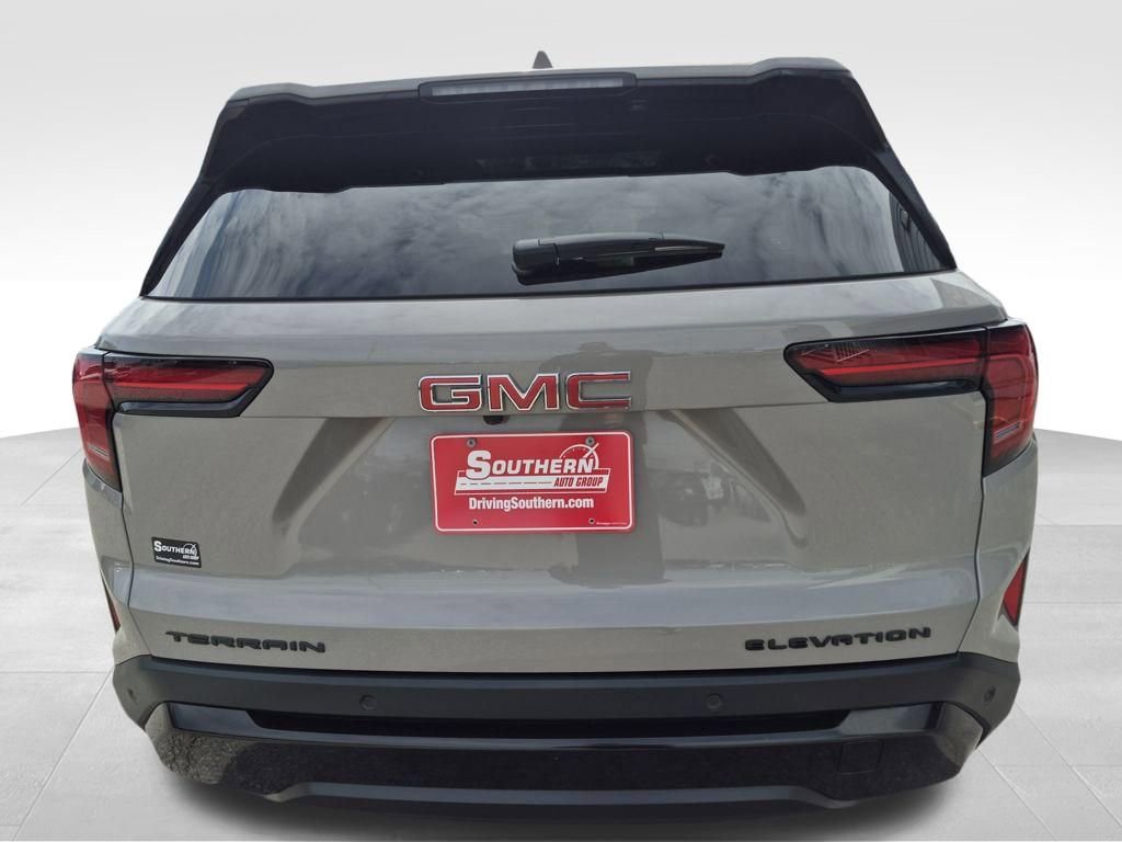 Used 2026 GMC Terrain Elevation w/ Elevation Premium Package image 5