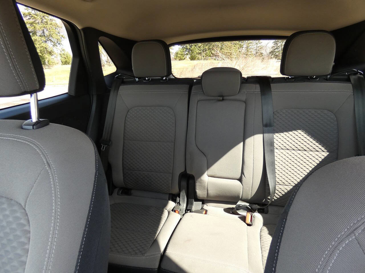 Used 2020 Ford Escape SE image 26