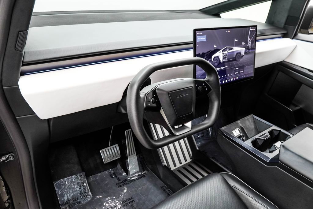 Used 2024 Tesla Cybertruck AWD Crew Cab image 5