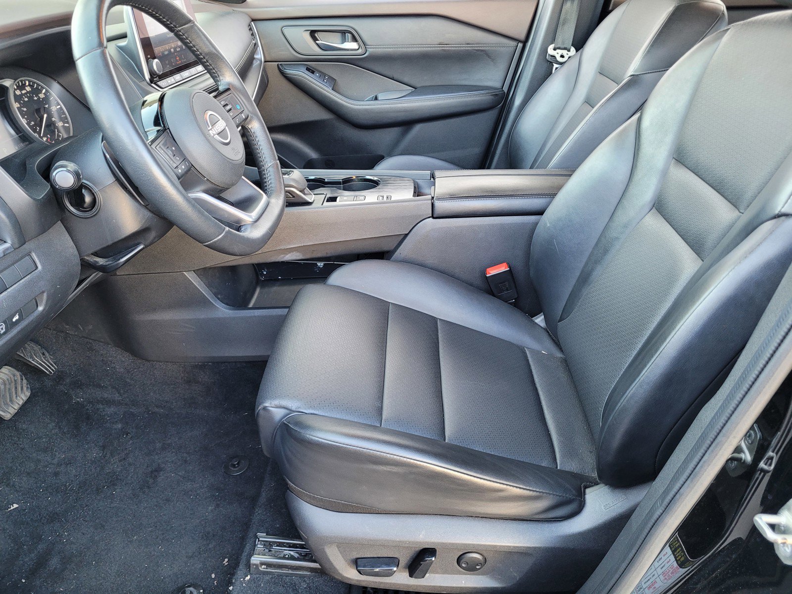 Certified 2023 Nissan Rogue SV w/ SV Premium B Package image 18