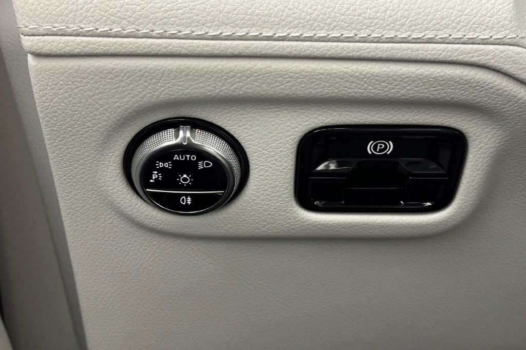 Certified 2023 Mercedes-Benz EQE 350+ 4MATIC SUV image 34