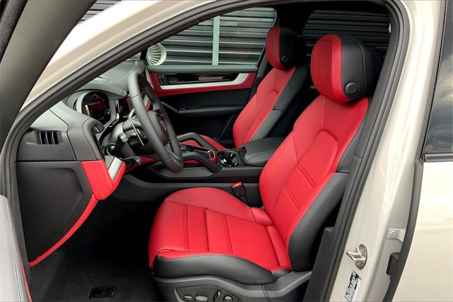 New 2026 Porsche Cayenne image 5